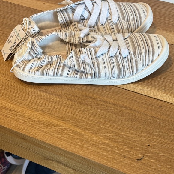 Maurices Beige and White Striped Sneakers - Picture 4 of 4